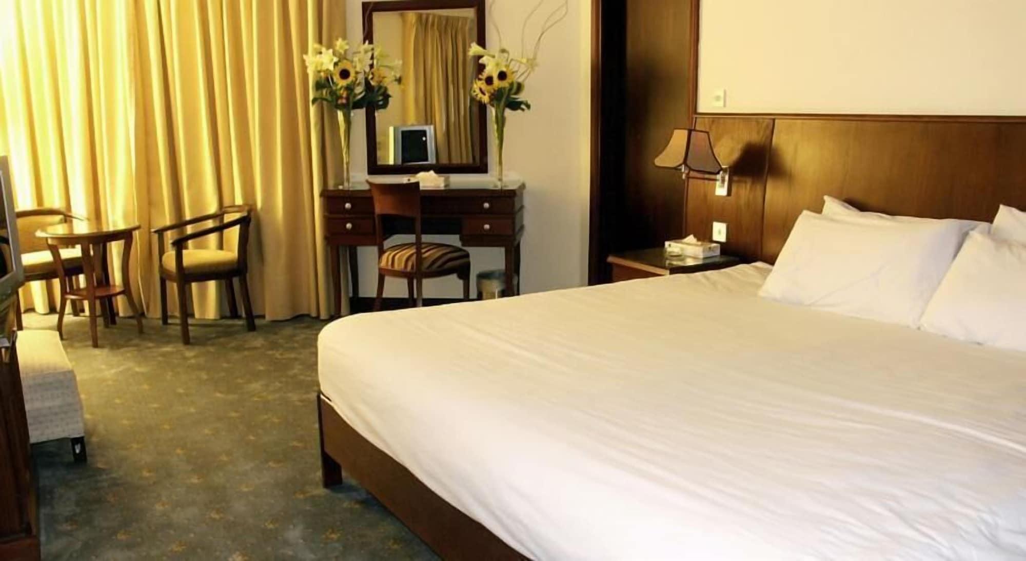Le Vendome Hotel Amman Ngoại thất bức ảnh
