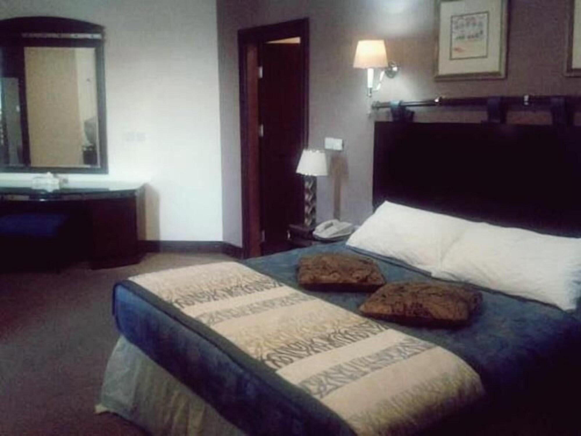 Le Vendome Hotel Amman Ngoại thất bức ảnh