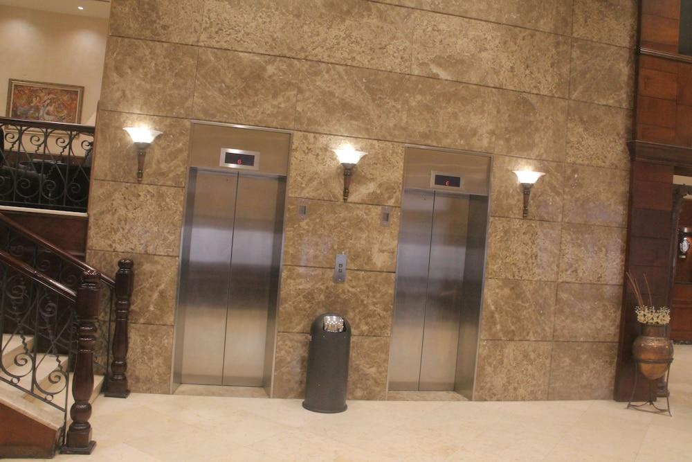 Le Vendome Hotel Amman Ngoại thất bức ảnh