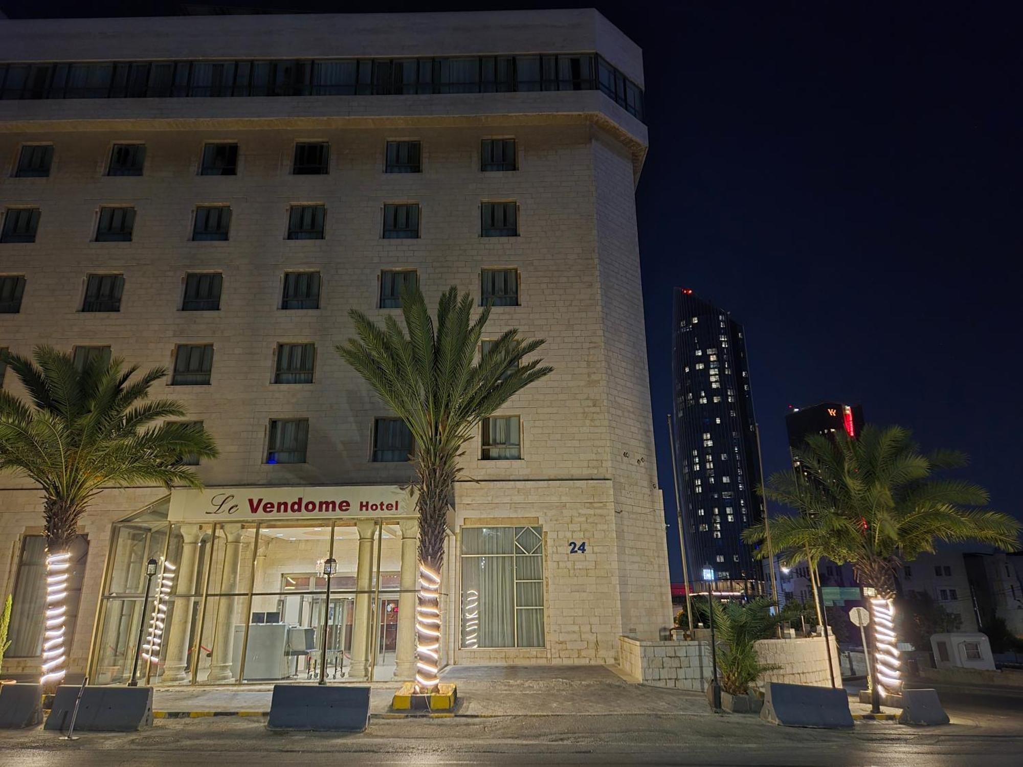 Le Vendome Hotel Amman Ngoại thất bức ảnh