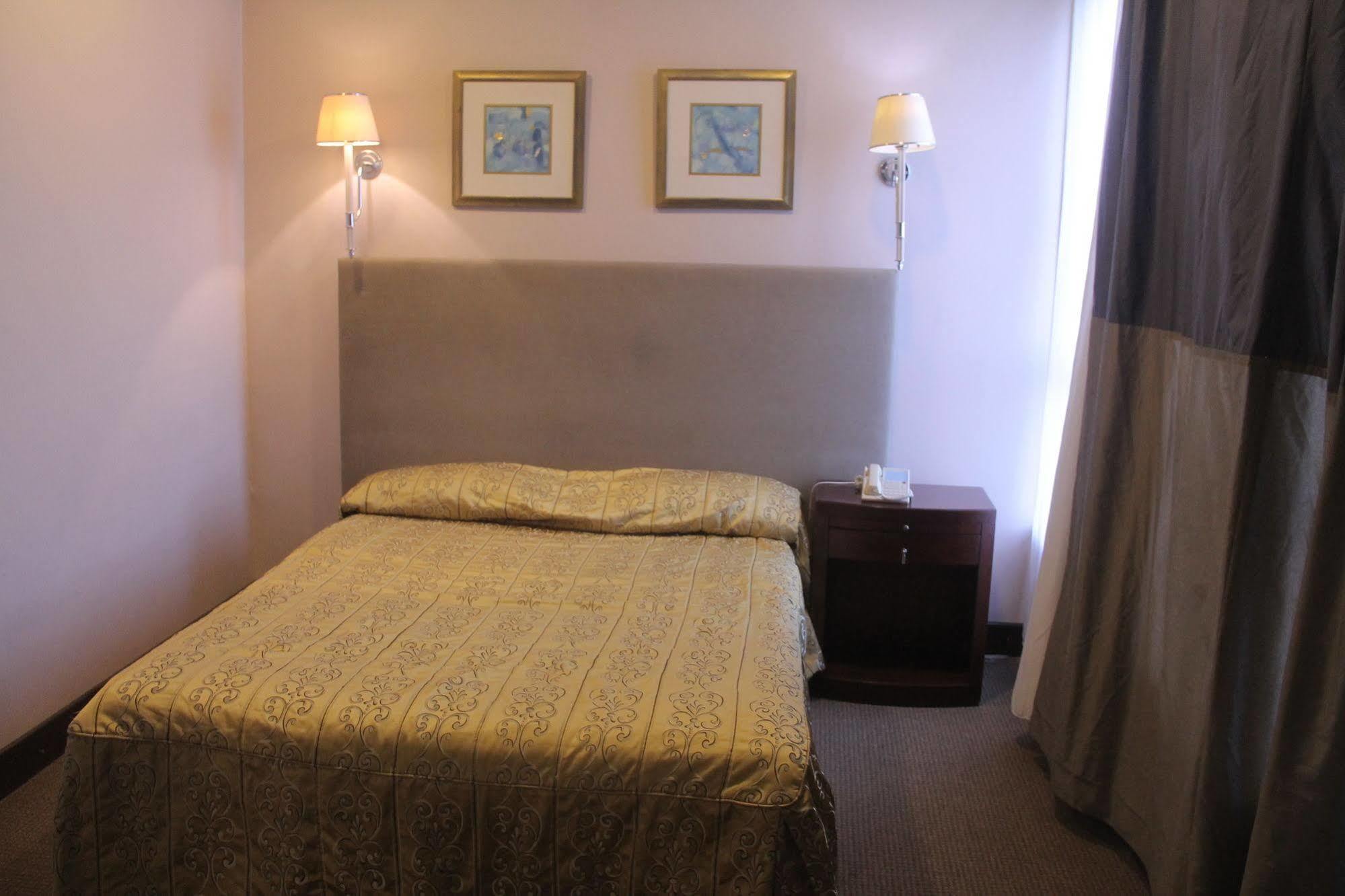 Le Vendome Hotel Amman Ngoại thất bức ảnh
